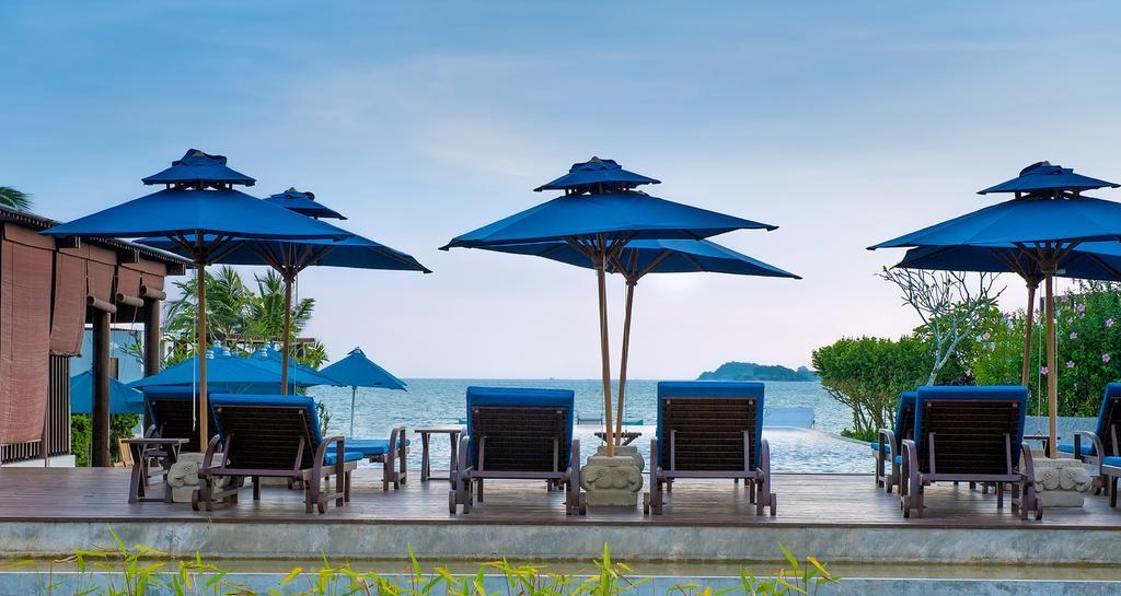 The Oriental Beach Resort Rayong Bagian luar foto