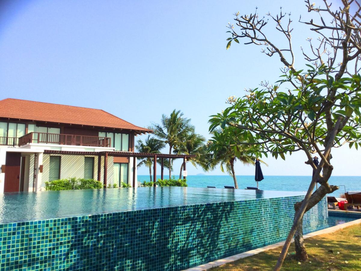 The Oriental Beach Resort Rayong Bagian luar foto